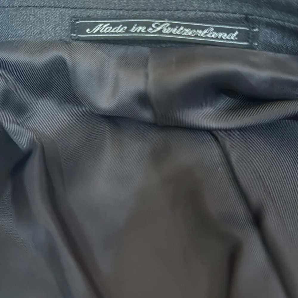 Ermenegildo Zegna Vintage Classic 3‎ button Blazer Charcoal in color quality